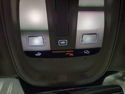 2024 Volvo XC40 B5 Plus Dark Theme