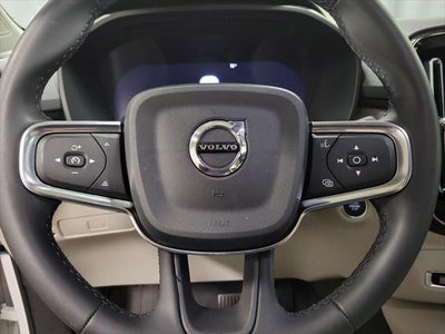 2024 Volvo XC40 B5 Plus Dark Theme