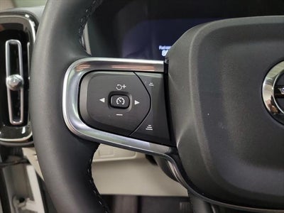 2024 Volvo XC40 B5 Plus Dark Theme