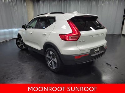 2024 Volvo XC40 B5 Plus Dark Theme