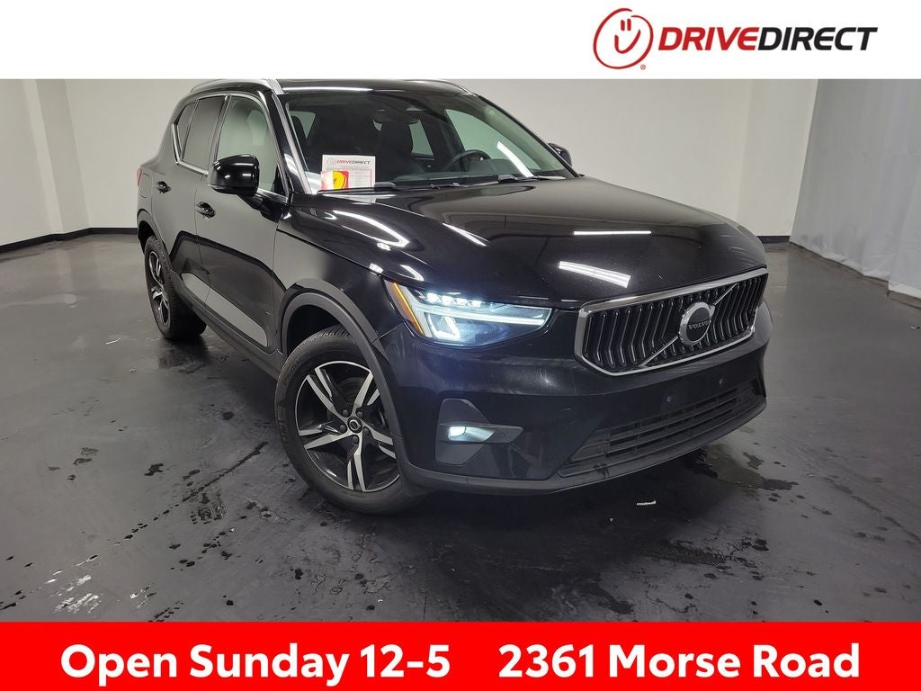 2023 Volvo XC40 B5 Plus Bright Theme
