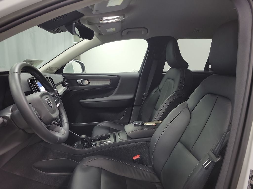 2023 Volvo XC40 B5 Core