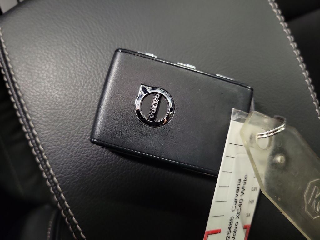 2023 Volvo XC40 B5 Core