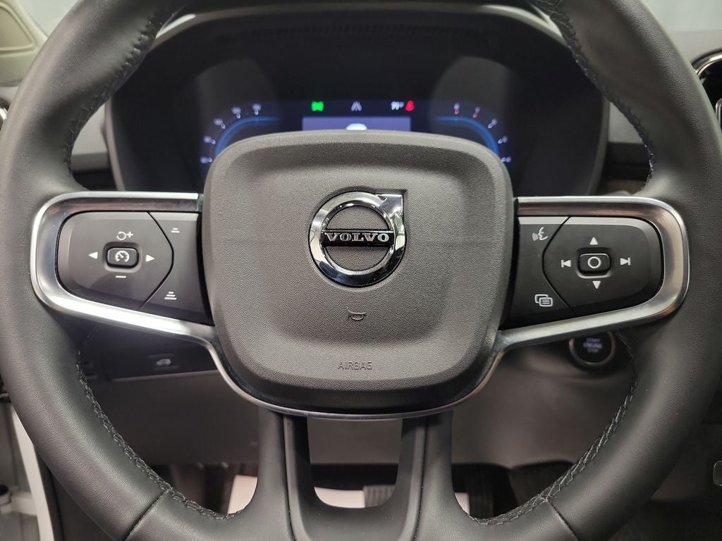 2023 Volvo XC40 B5 Core