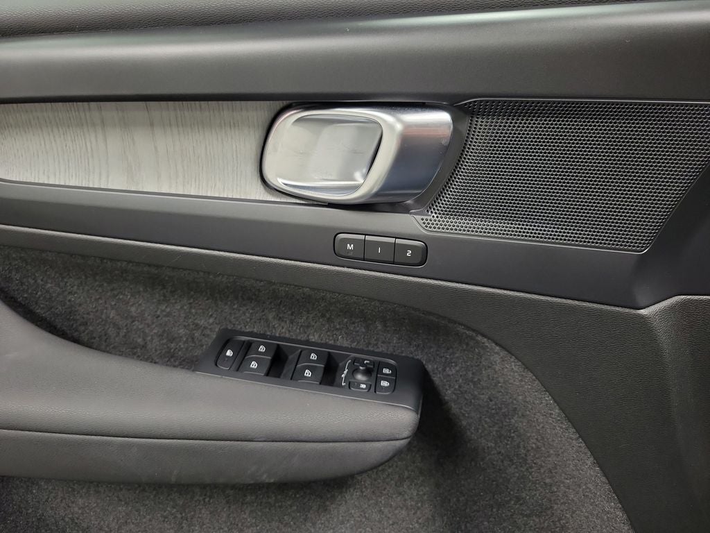 2023 Volvo XC40 B5 Core