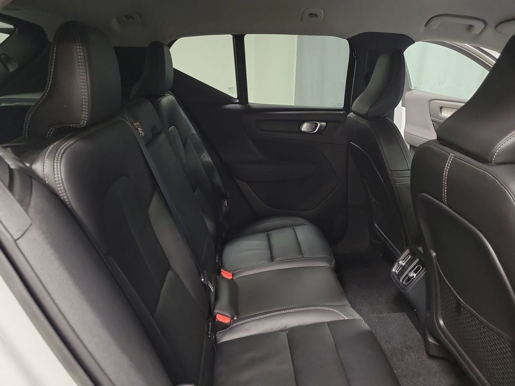 2023 Volvo XC40 B5 Core