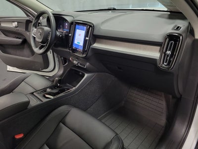 2023 Volvo XC40 B5 Core