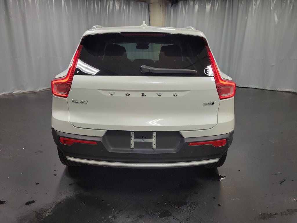2023 Volvo XC40 B5 Core