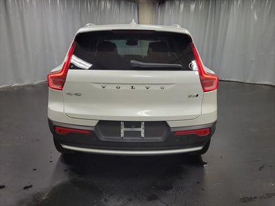 2023 Volvo XC40 B5 Core
