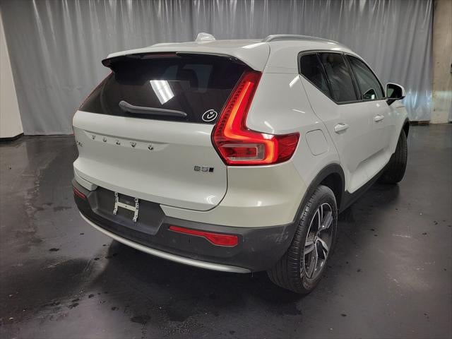 2023 Volvo XC40 B5 Core