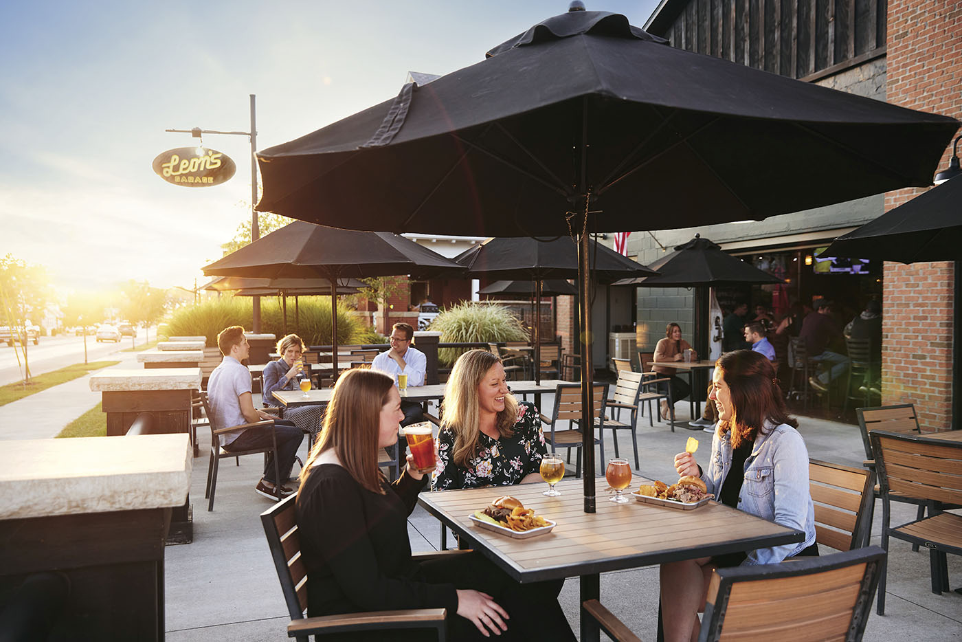 Leon's Garage patio in Uptown Marysville